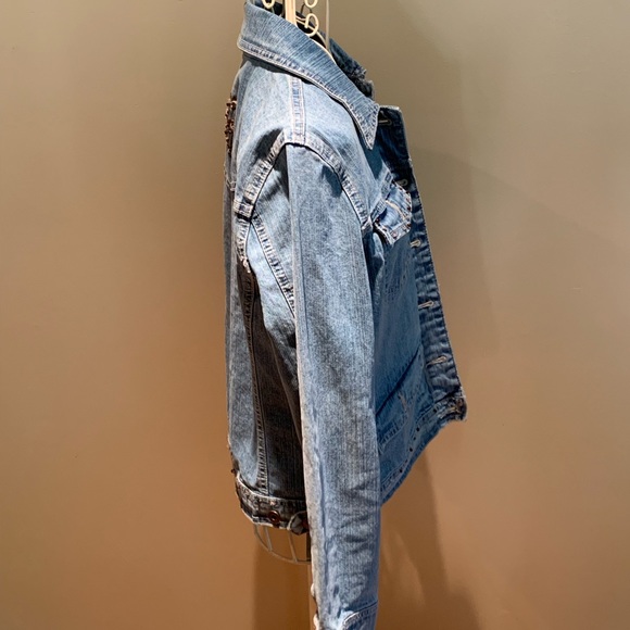 MADISON & MAX Denim Jacket with Appliqués - Picture 4 of 8